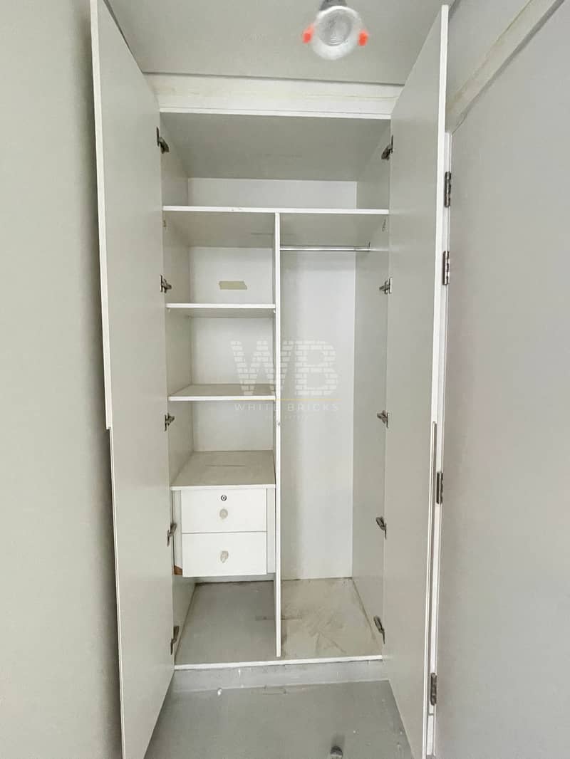 Premium 1BR Apartment with Balcony|Prime Location - Image 7