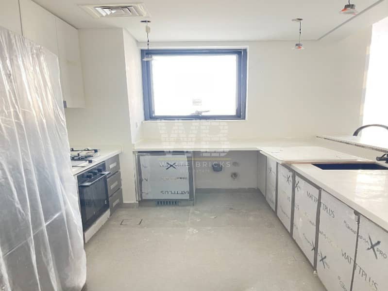 Premium 1BR Apartment with Balcony|Prime Location - Image 9