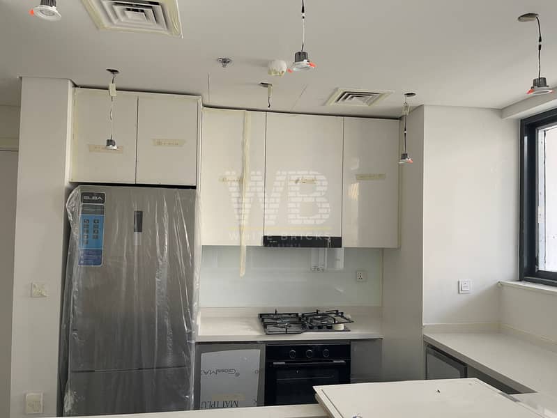 Premium 1BR Apartment with Balcony|Prime Location - Image 10