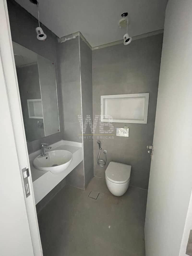 Premium 1BR Apartment with Balcony|Prime Location - Image 12