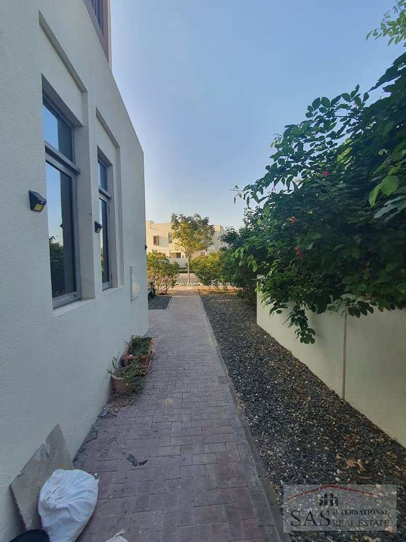 Type H | Study & Maid’s Room Included | Corner Unit | Excellent Location