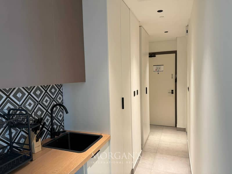 Fully Furnished | Spacious Studio | Prime Location - Image 12