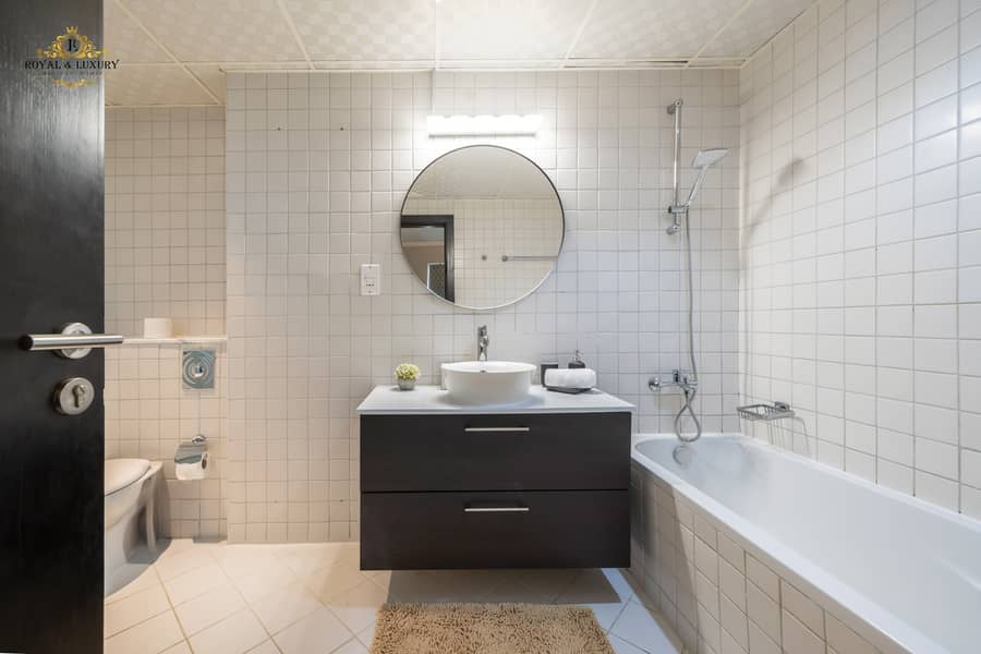 Move In Today: Waterfront View - All Bills Inclusive - Image 40