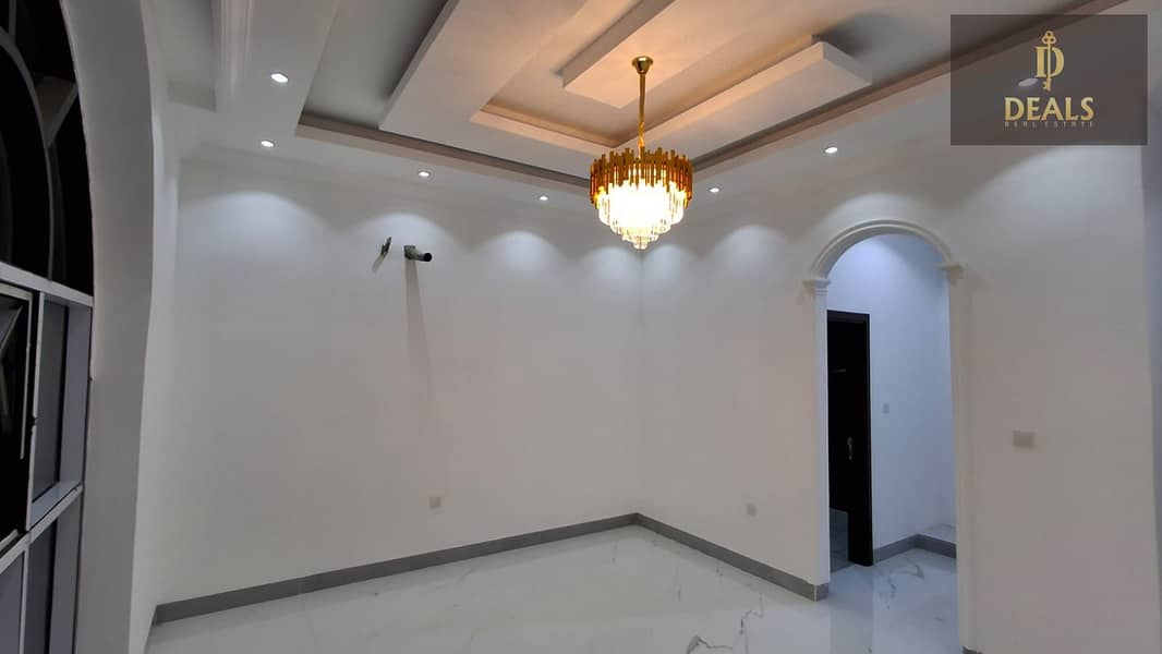 16 4205c8de-812e-4d3c-aee6-88ee2a3b50a5. jpeg