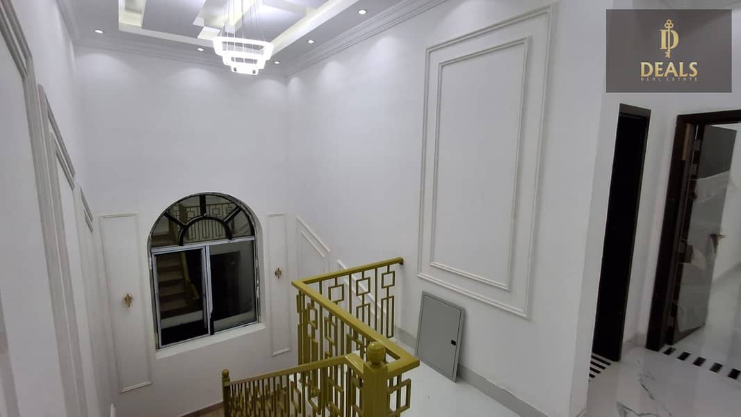 32 cfa6ef13-0ba9-4eba-849f-402bd8c3bb9c. jpeg