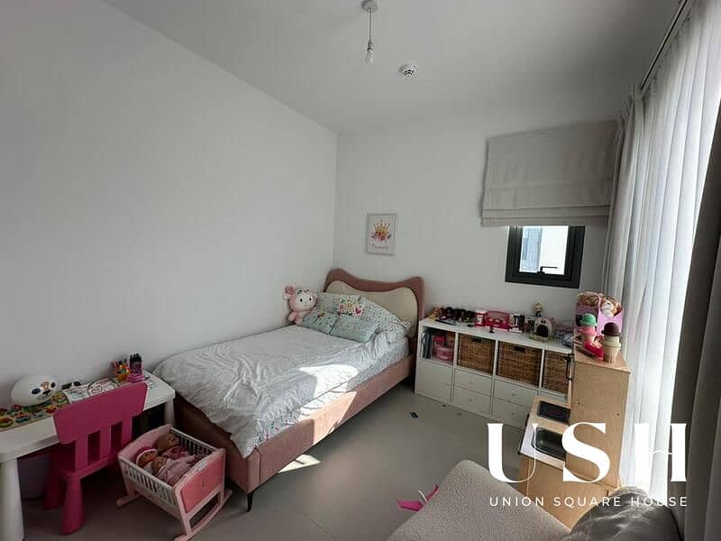 4br+maid's | Close to lazy river and gym | Upgraded backyard - Image 6