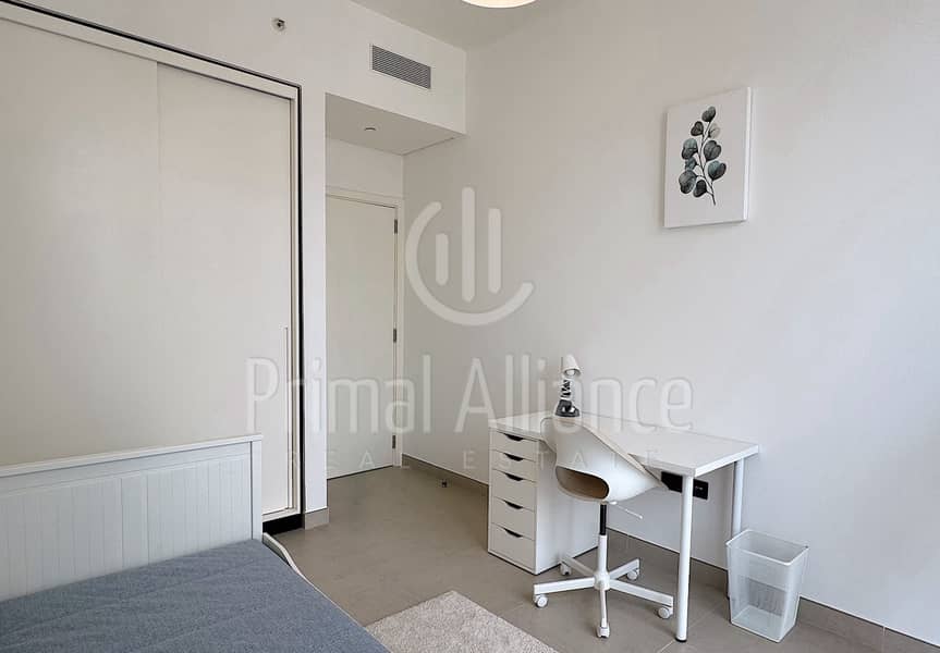 Corner Unit | Burj and Pool View | Furnished - Image 7