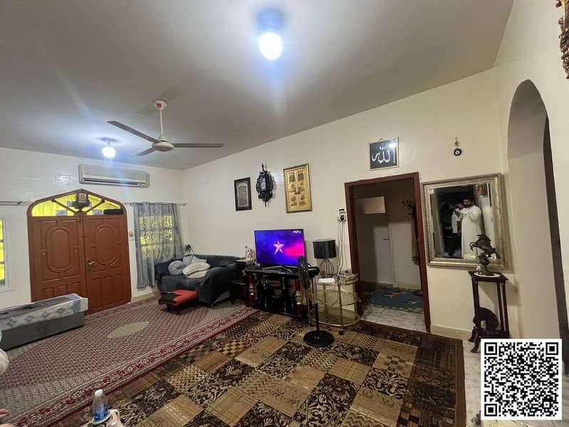11 4505f74a-bd34-46cf-a923-c6b4a3e0bc00. jpg