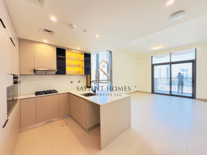 Exclusive | Pool & Park View | Fitted Kitchen |