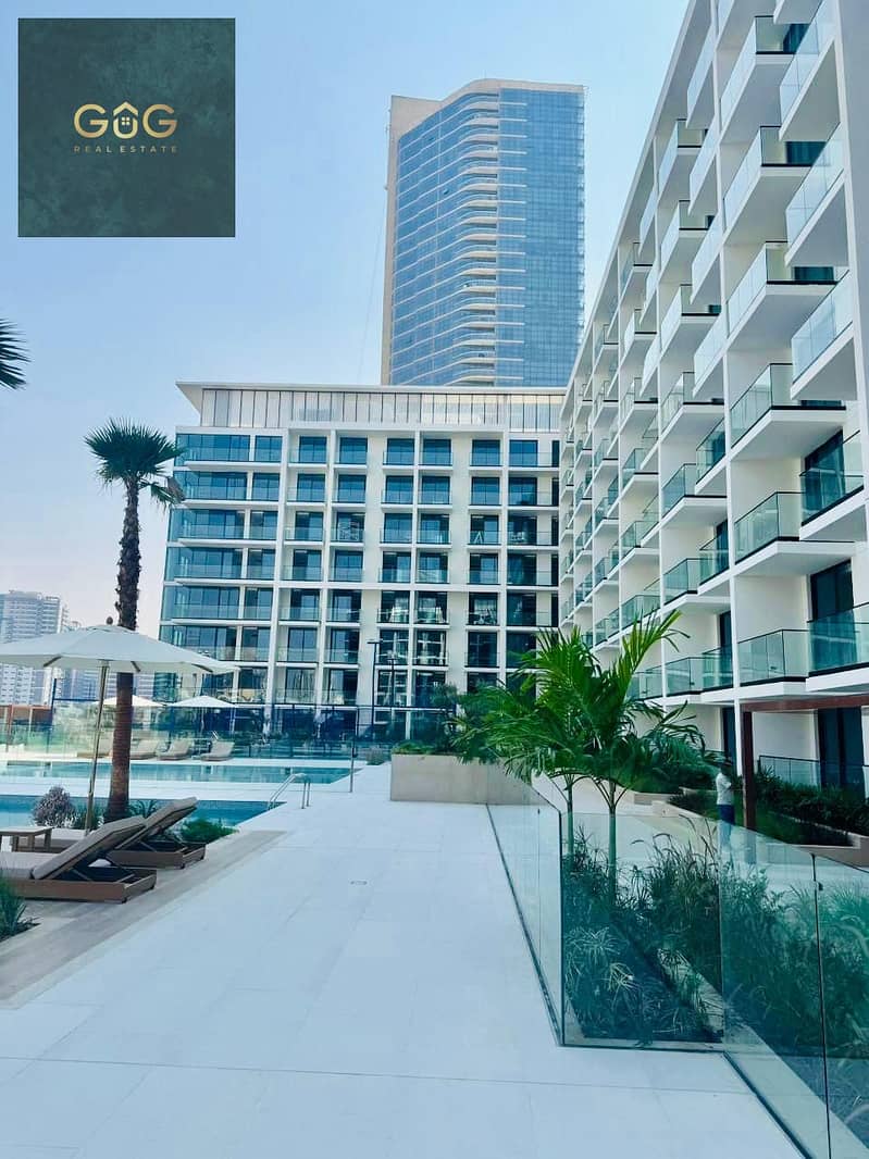 Ready to Move in l Brand New l Pool and Park View