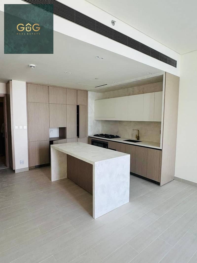 Ready to Move in l Brand New l Pool and Park View - Image 24