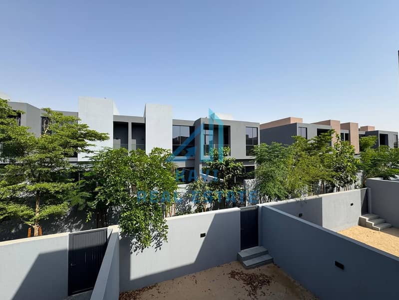 4 WhatsApp Image 2025-11-08 at 9.52. 22 PM (1). jpeg