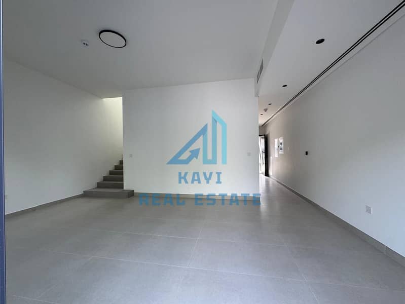 6 WhatsApp Image 2025-11-08 at 9.52. 17 PM. jpeg