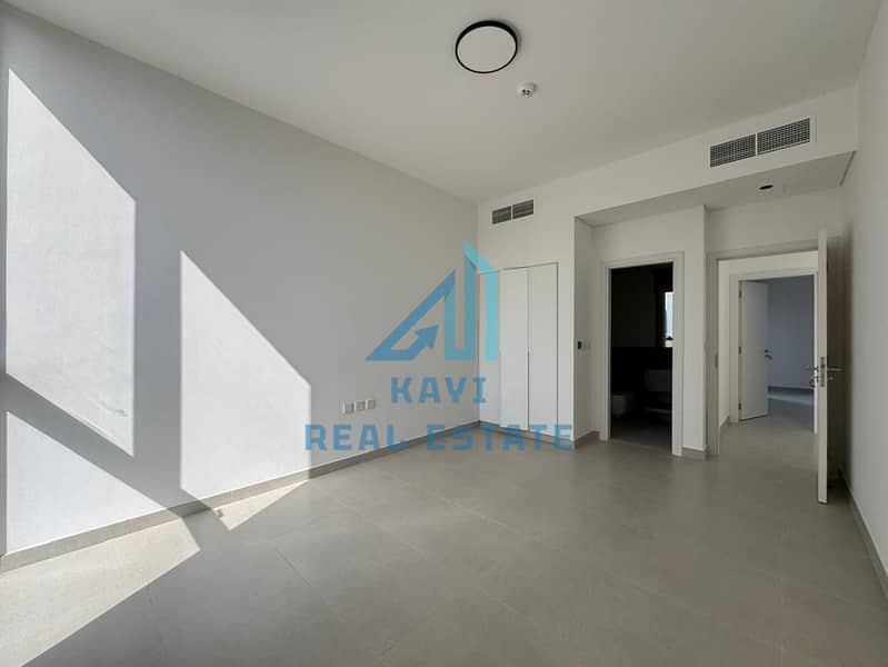 10 WhatsApp Image 2025-11-08 at 9.52. 20 PM. jpeg