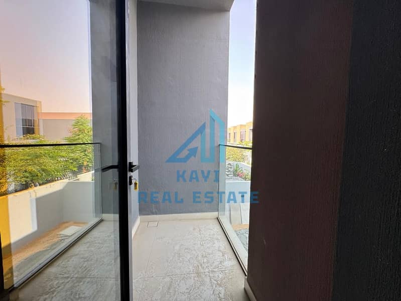 12 WhatsApp Image 2025-11-08 at 9.52. 22 PM. jpeg