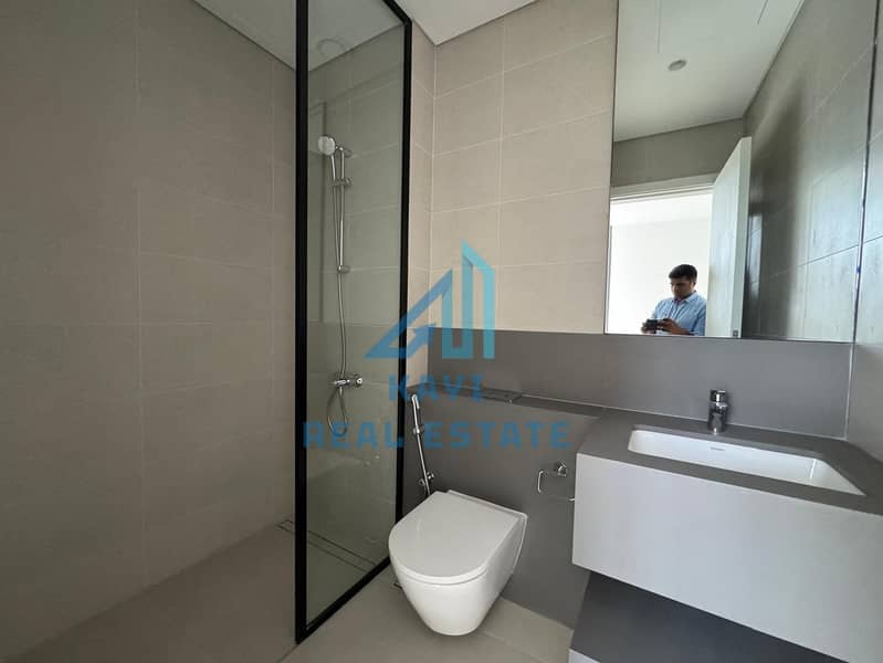 17 WhatsApp Image 2025-11-08 at 9.52. 19 PM (1). jpeg