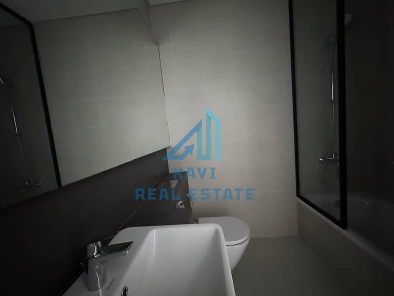 18 WhatsApp Image 2025-11-08 at 9.52. 23 PM (1). jpeg