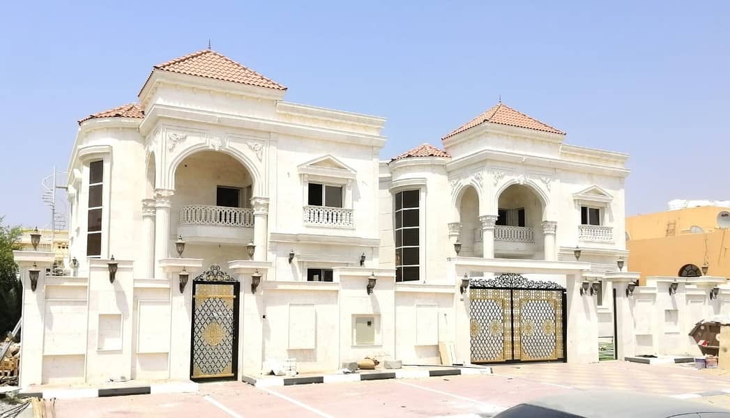 For sale Villa stone interface finishes Super Deluxe close to all services freehold for all nationalities with the possibility of bank financing
