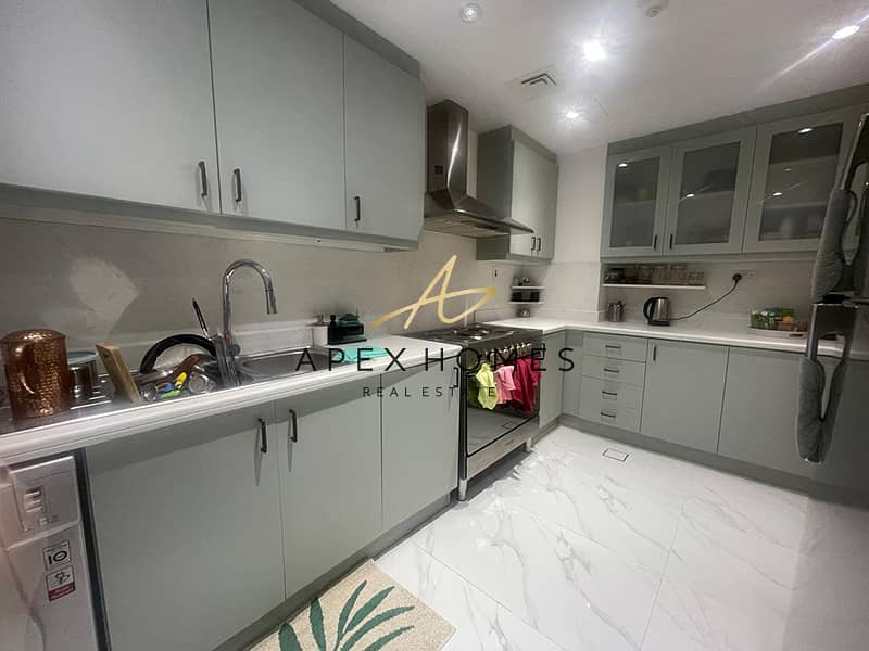 Fully Upgrade | Spacious 3-Bed + Maid | Vacant - Image 10