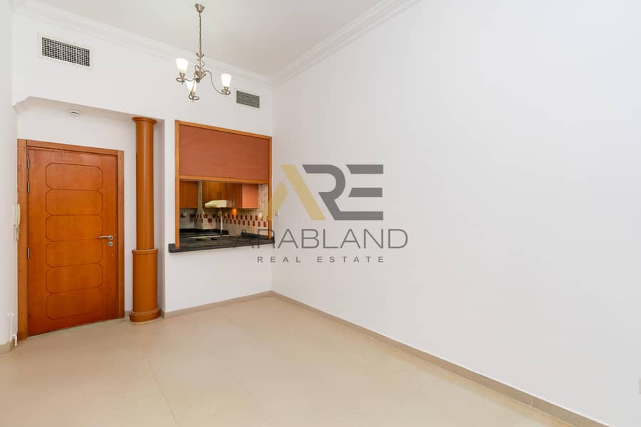 Close to Metro | Prime Location | Ready to Move-in - Image 7