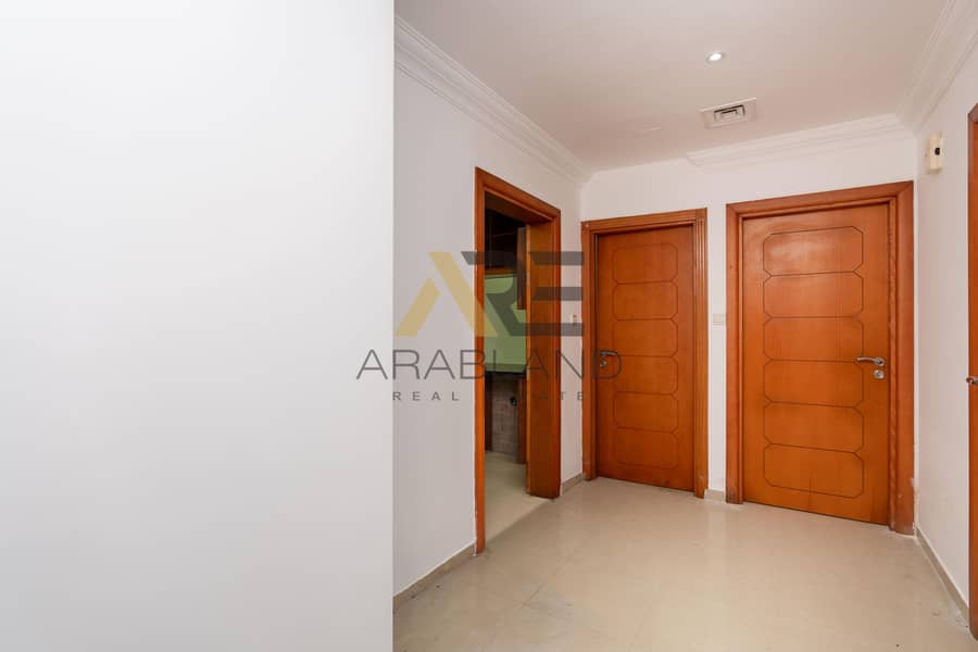 Close to Metro | Prime Location | Ready to Move-in - Image 12