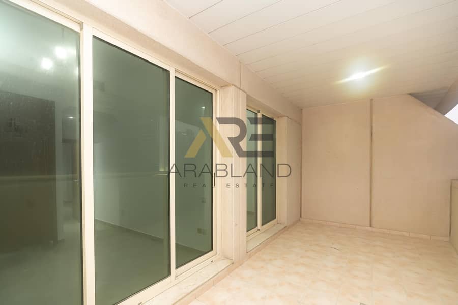 Close to Metro | Prime Location | Ready to Move-in - Image 14