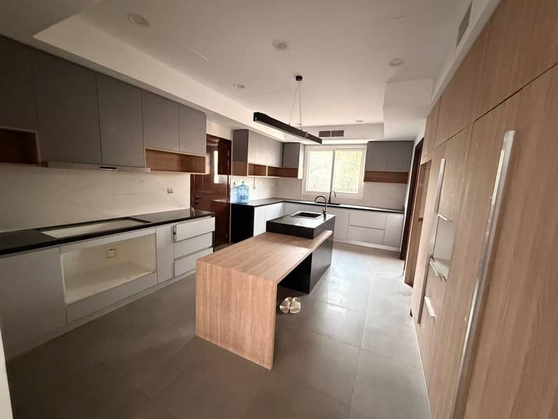 Upgraded | 6 Bedroom | Vacant