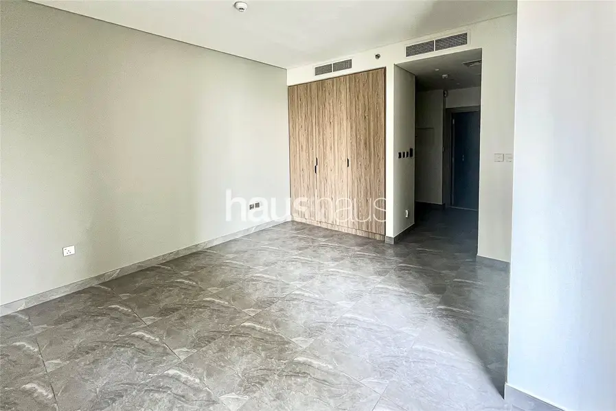 High Floor | Amazing Canal Views | Available Nov