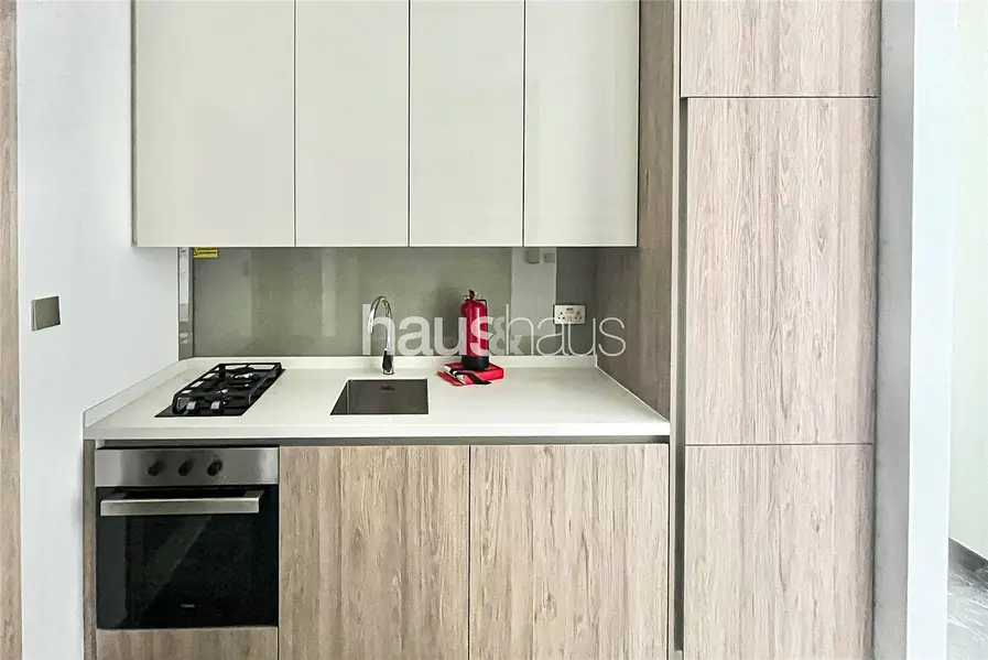 High Floor | Amazing Canal Views | Available Nov