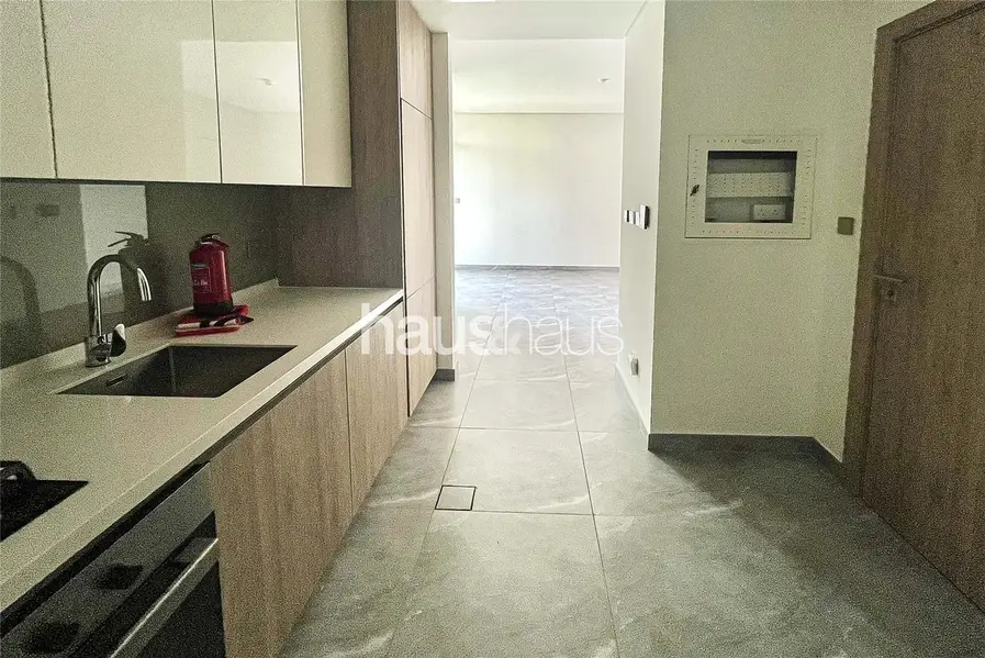 High Floor | Amazing Canal Views | Available Nov
