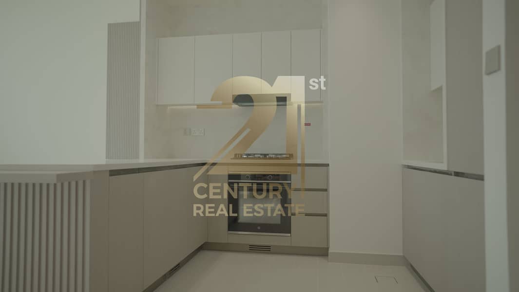 PRIVATE POOL | HIGH FLOOR | BRAND NEW