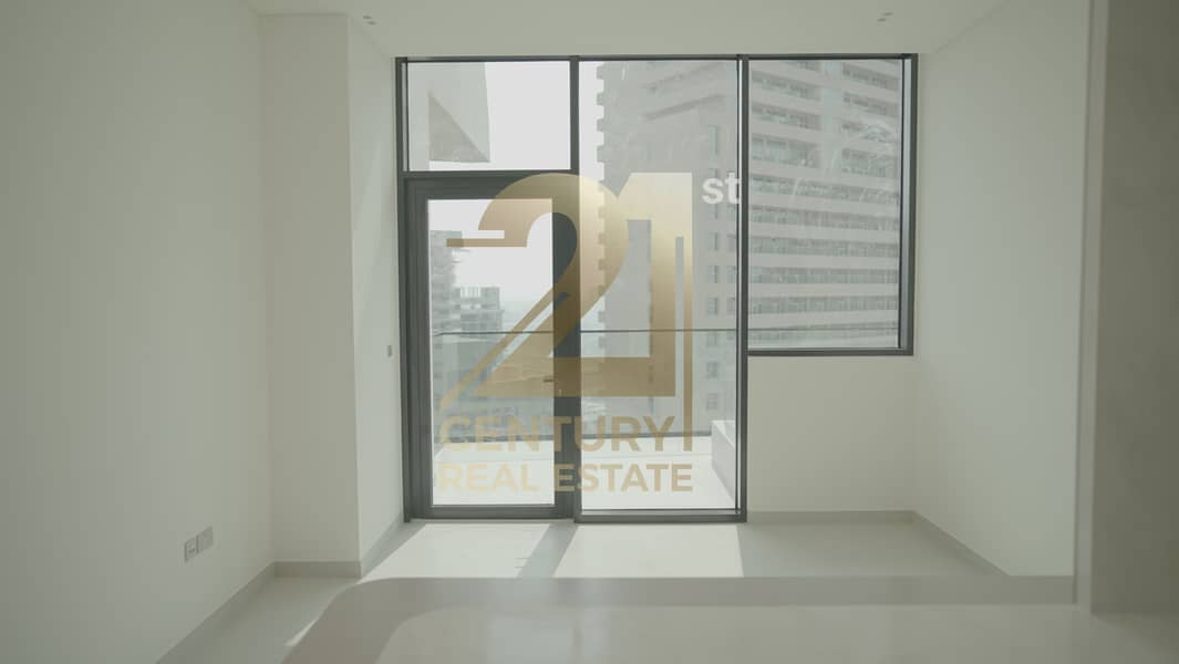 PRIVATE POOL | HIGH FLOOR | BRAND NEW