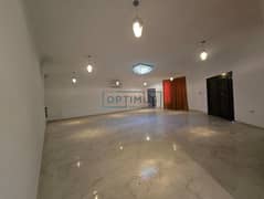 فیلا في الظيت 9 غرف 170000 درهم - 13439960