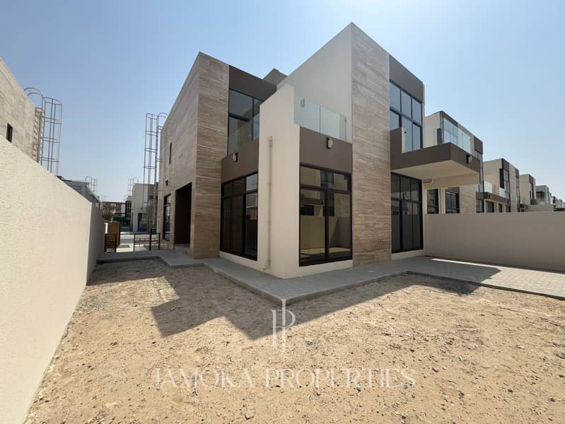 Brand New | Ready to Move | Private Garden