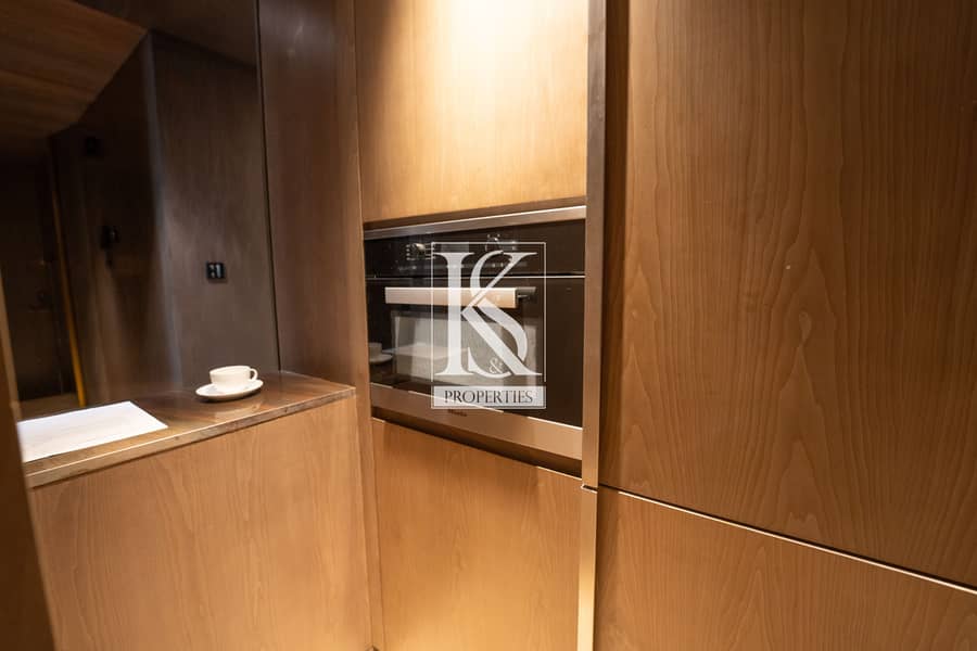 Ultra-Luxury 3BR + Maid | Fully Serviced Living - Image 11