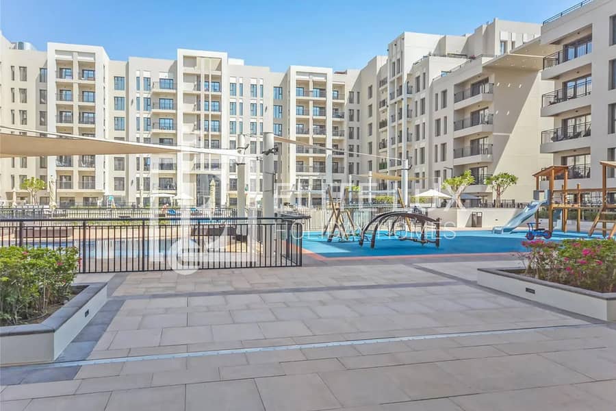 Comfortable 2BR Escape in Hayat Blvd, Town Square