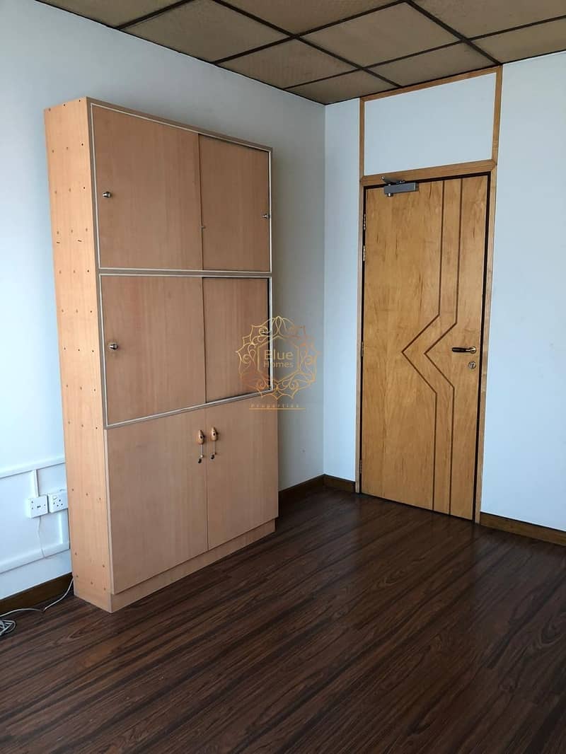 Beautiful Maintained office only in 34.8K Beautiful Maintained office only in 34.8K