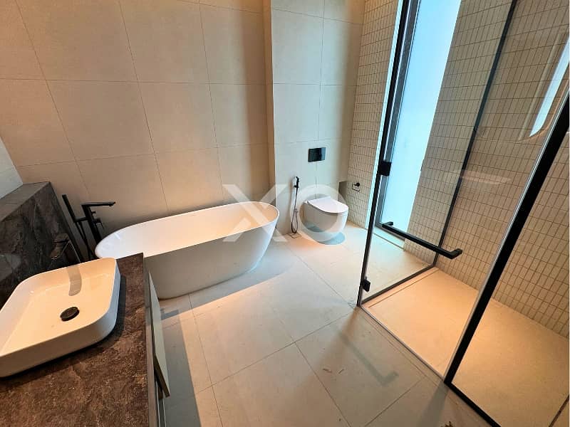 CORNER VILLA | LANDSCAPED | VIEW TODAY - Image 9