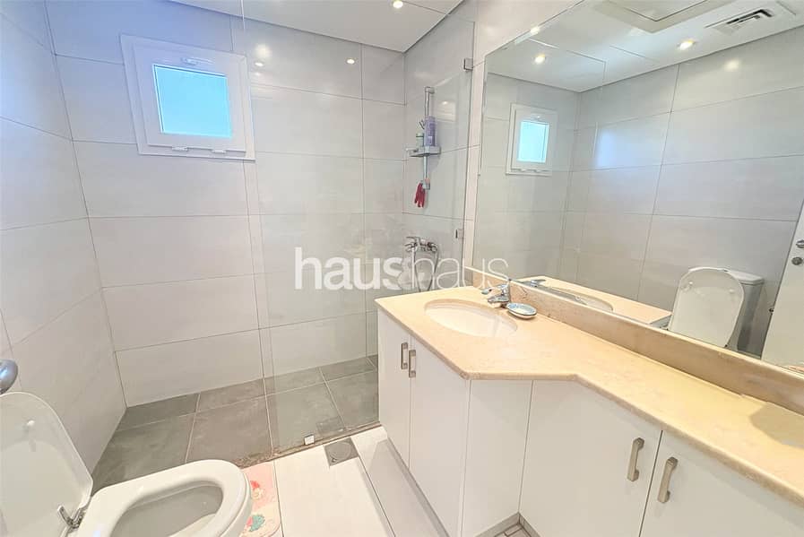 Upgraded | Beautiful villa | Very well maintained - Image 8