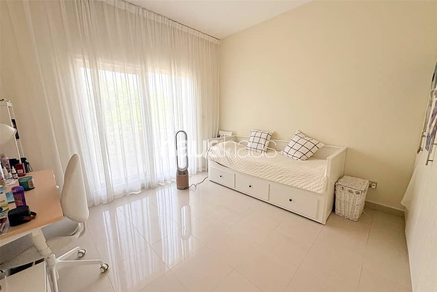 Upgraded | Beautiful villa | Very well maintained - Image 10