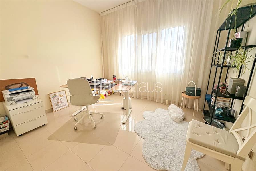 Upgraded | Beautiful villa | Very well maintained - Image 11