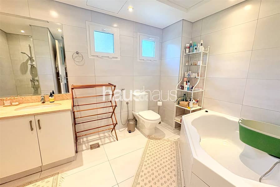 Upgraded | Beautiful villa | Very well maintained - Image 13