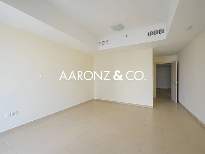 Vacant | Spacious | Best Golf View | Duplex - Image 9