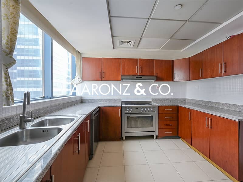 Vacant | Spacious | Best Golf View | Duplex - Image 15