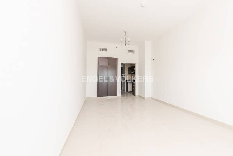 Large Studio | High Floor | Pet Friendly