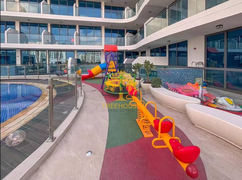 UPGRADED | LUXURIOUS APARTMENT | MODERN LIVING - Image 12