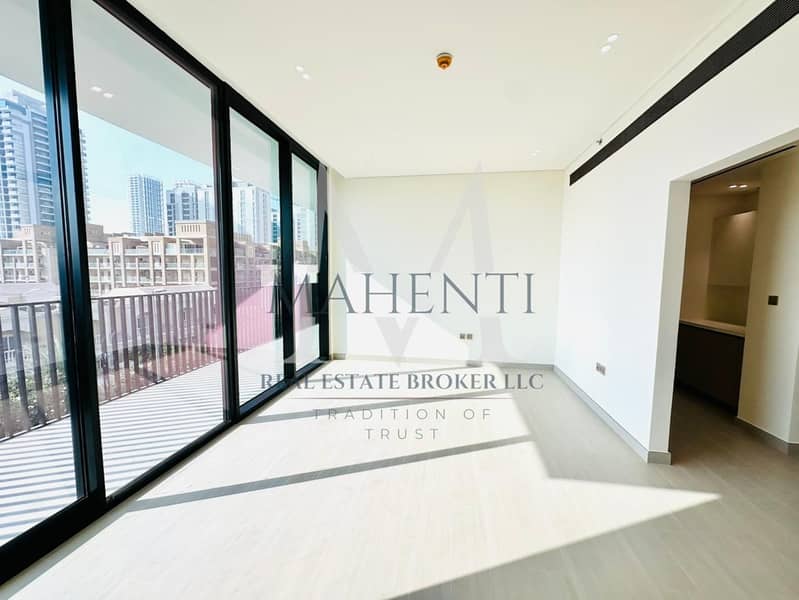 BRAND NEW | FIRST TENANT | LUXURIOUS | SPACIOUS | PARKING | BIG BALCONY