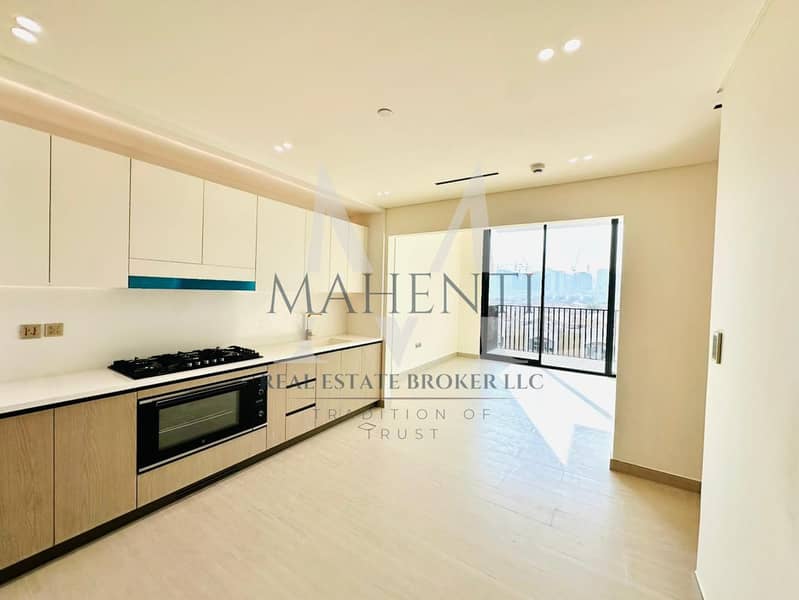 BRAND NEW | FIRST TENANT | LUXURIOUS | SPACIOUS | PARKING | BIG BALCONY