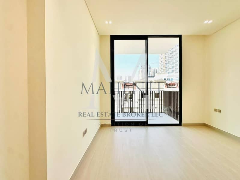 BRAND NEW | FIRST TENANT | LUXURIOUS | SPACIOUS | PARKING | BIG BALCONY