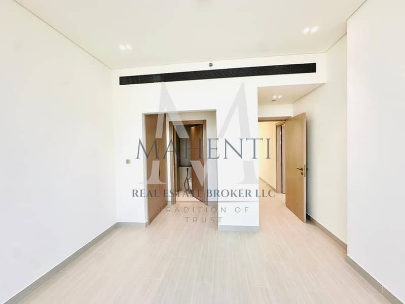 BRAND NEW | FIRST TENANT | LUXURIOUS | SPACIOUS | PARKING | BIG BALCONY - Image 9